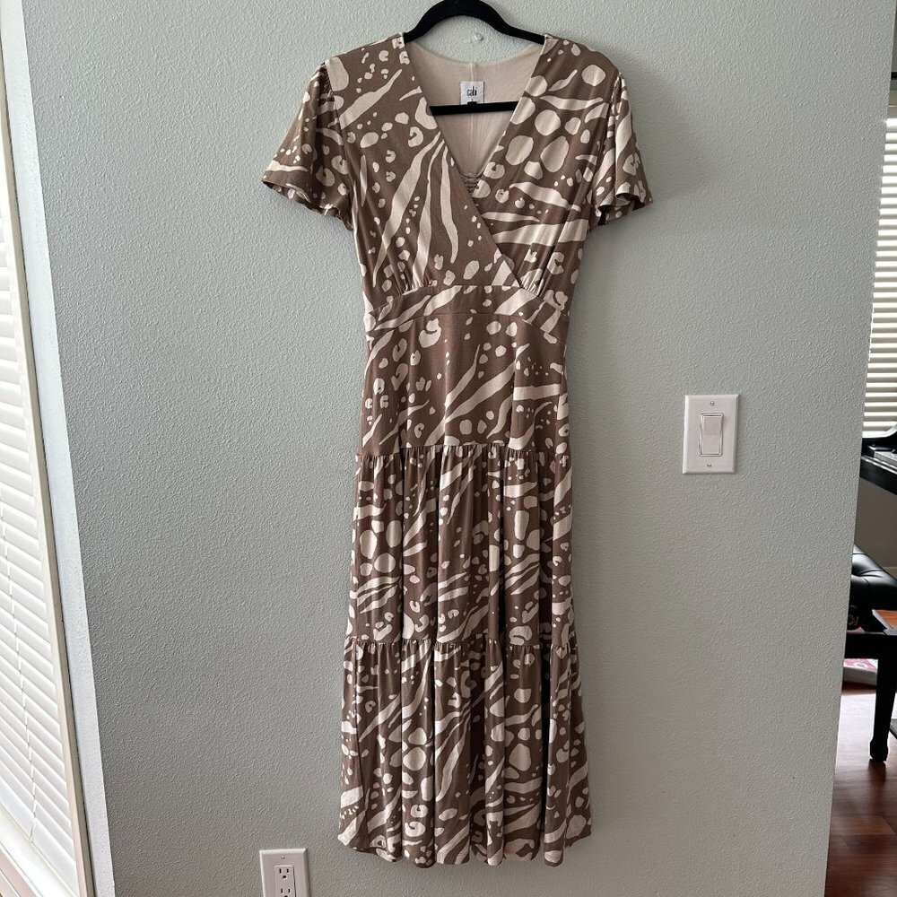 Cabi Swoon Midi Dress Taupe Ivory Women's SMALL 6147 Cutout Back Stretch Preppy
